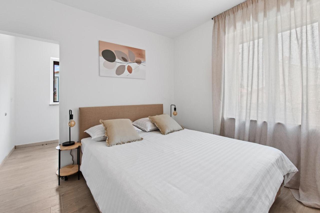 Poli Nona - Renovated In 2023 Appartement Poreč Buitenkant foto